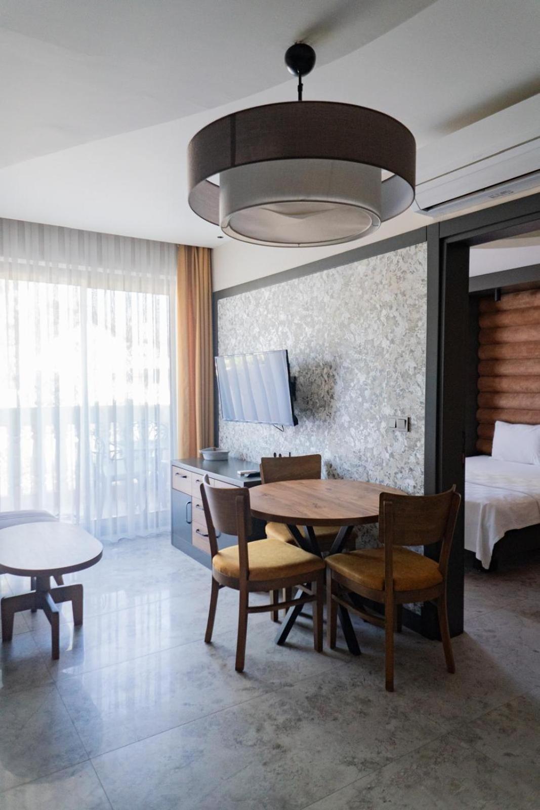 Kalender Pansion Aparthotel Фетие Екстериор снимка